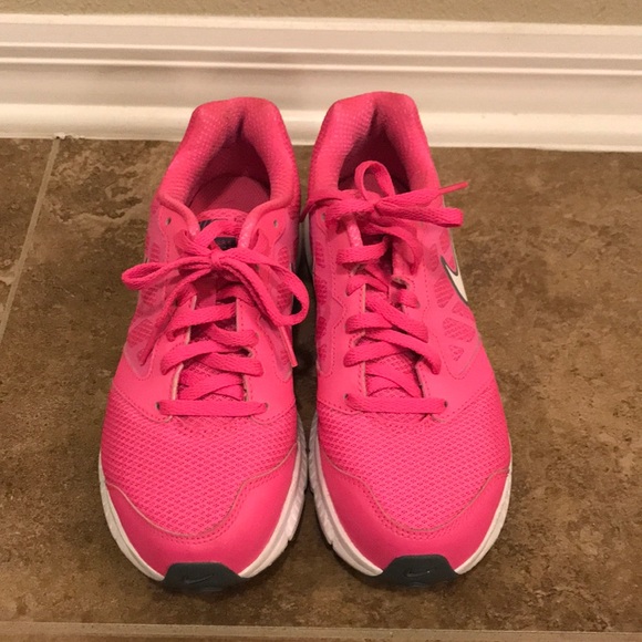 Nike sneakers - Picture 1 of 6